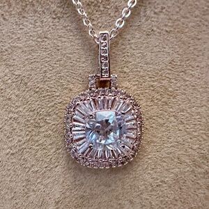1946 Copper tone and gem necklace